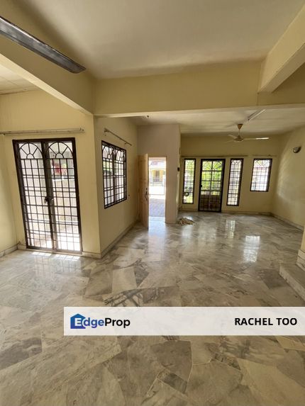 Freehold, Gated Guarded Double-Storey Terrace House in USJ 11, Good location near Taipan Business Centre, Selangor, Subang Jaya