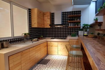 East Residence @ KLGCC