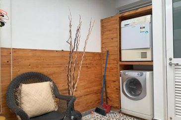 East Residence @ KLGCC