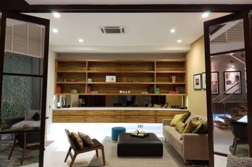 East Residence @ KLGCC