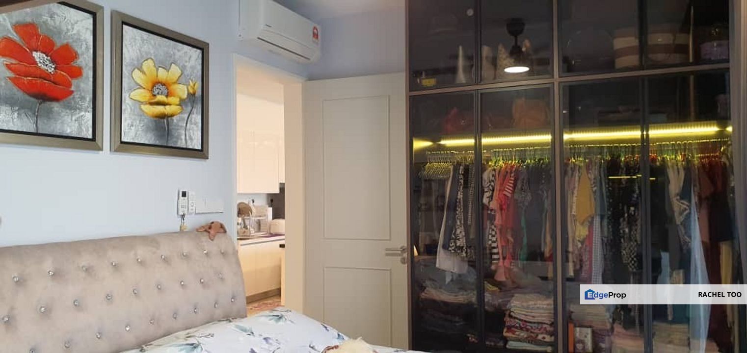 Skyluxe On The Park @ Bukit Jalil 3r2b renovated side-by-side low lvl carpark fully furnished unit, Kuala Lumpur, Bukit Jalil