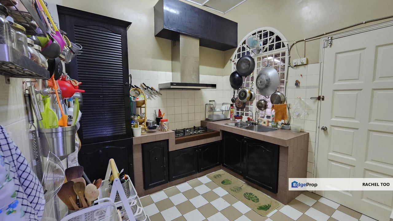 SS12, Subang Jaya 2-storey bungalow landscaped garden and well kept, Selangor, Subang Jaya