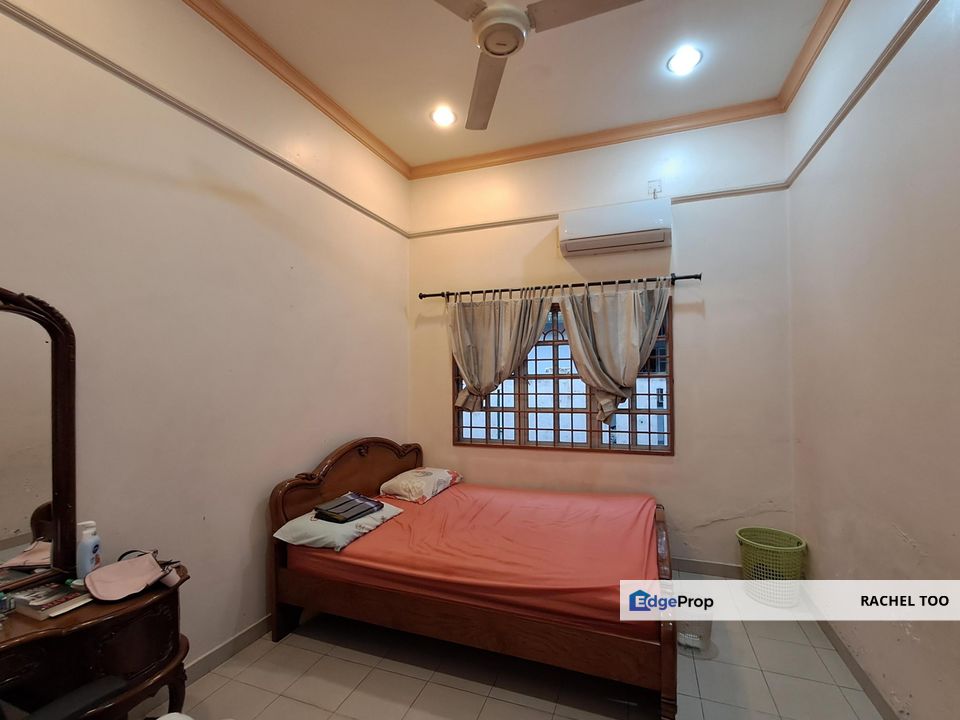 Seksyen 1, Petaling Jaya 1storey bungalow facing open well kept unit, Selangor, Petaling Jaya