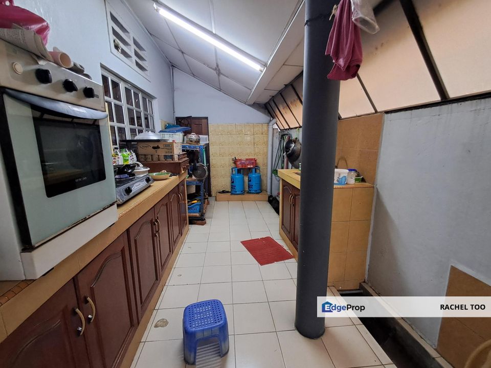 Seksyen 1, Petaling Jaya 1storey bungalow facing open well kept unit, Selangor, Petaling Jaya