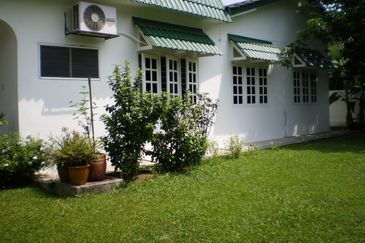 SS3, Petaling Jaya 1 storey bungalow corner unit for sale