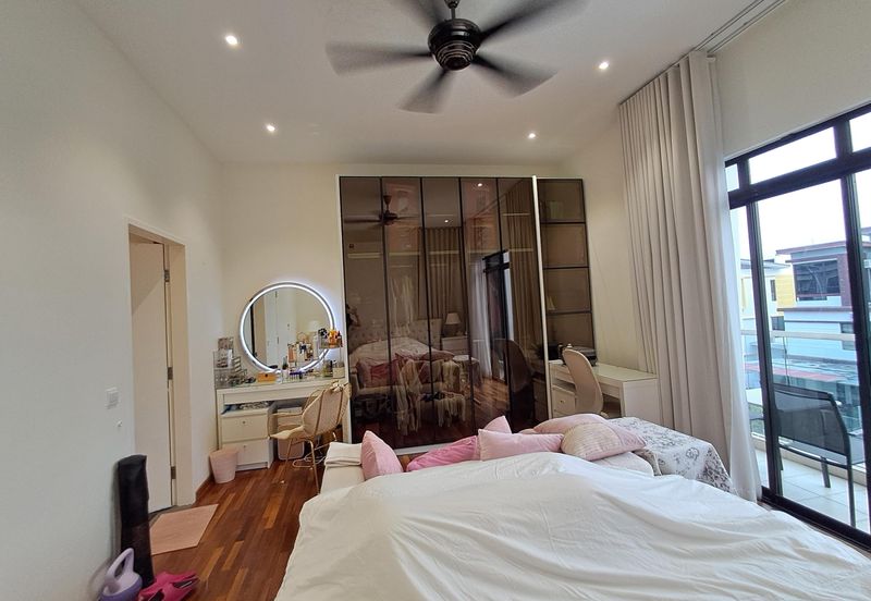 Setia Alam Setia Utama 1