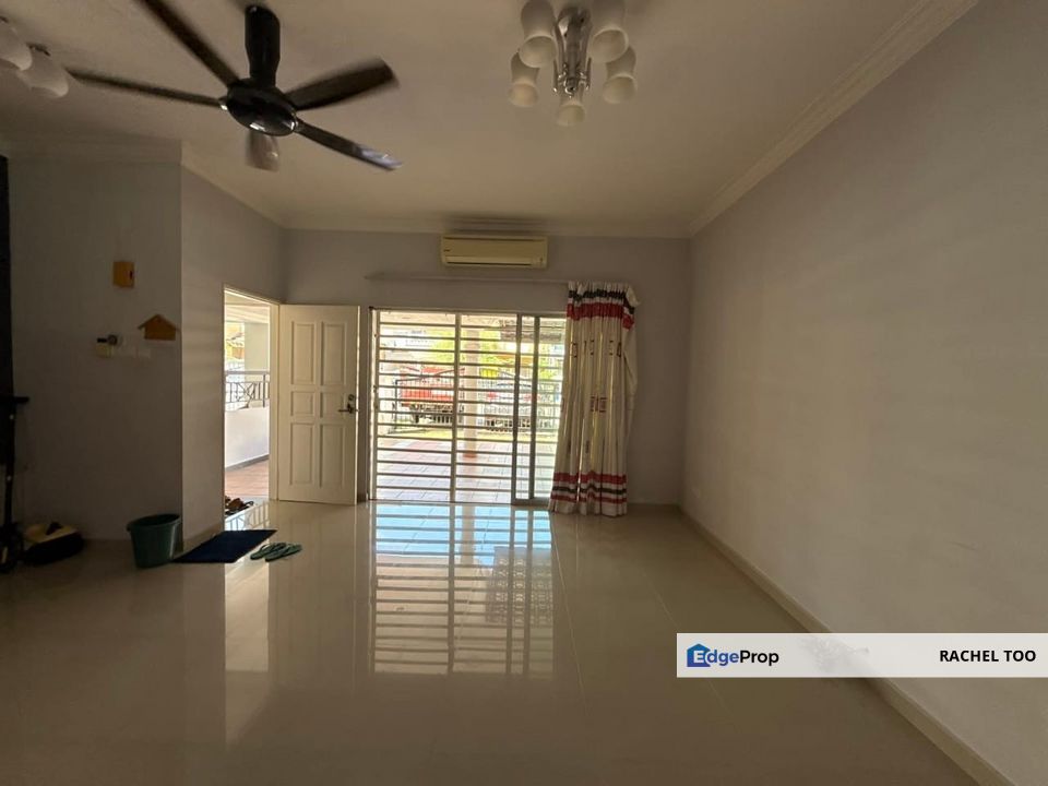 Taman Bukit Subang 2sty house ground & 1st floor fully extended, Selangor, Shah Alam