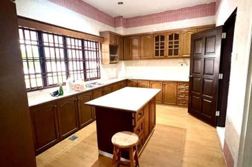 Palm Villa Golf Resort Double Storey Bungalow House For Sale