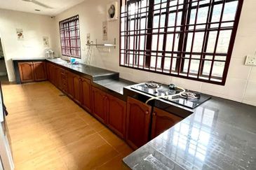 Palm Villa Golf Resort Double Storey Bungalow House For Sale