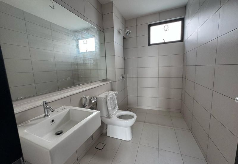 Senibong Cove Waterway Residences