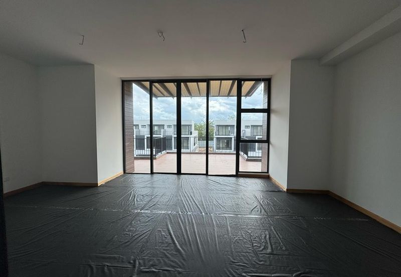 Senibong Cove Waterway Residences