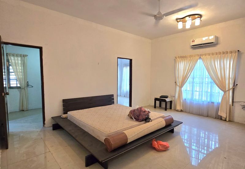 IOI Palm Villa Residence Double Storey Bungalow House For Sale / Rent