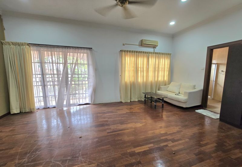 IOI Palm Villa Residence Double Storey Bungalow House For Sale / Rent