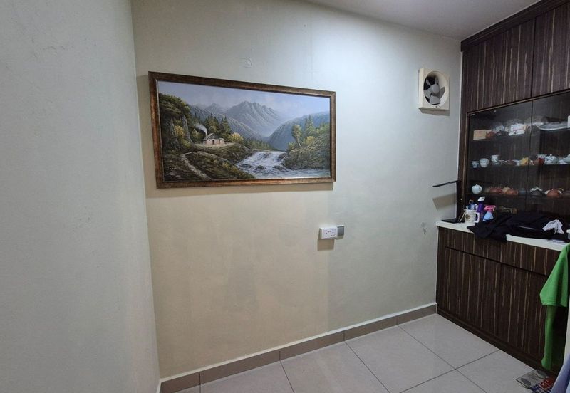 Maple Red, Adda Heights