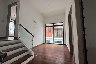 The Canal Garden South, Horizon Hills