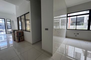 The Canal Garden South, Horizon Hills