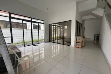 The Canal Garden South, Horizon Hills