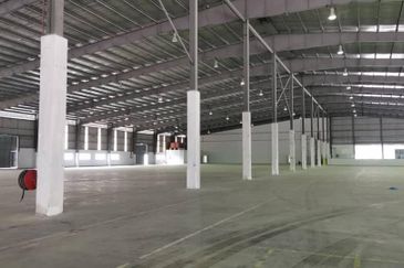 West Port, Pulau Indah