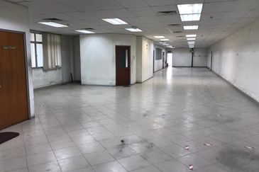 West Port, Pulau Indah