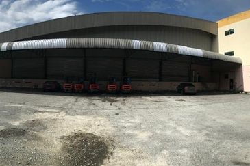 West Port, Pulau Indah