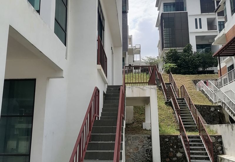 Kingsley Hills @ Putra Heights