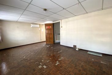 Jalan Bunga Kemboja 3