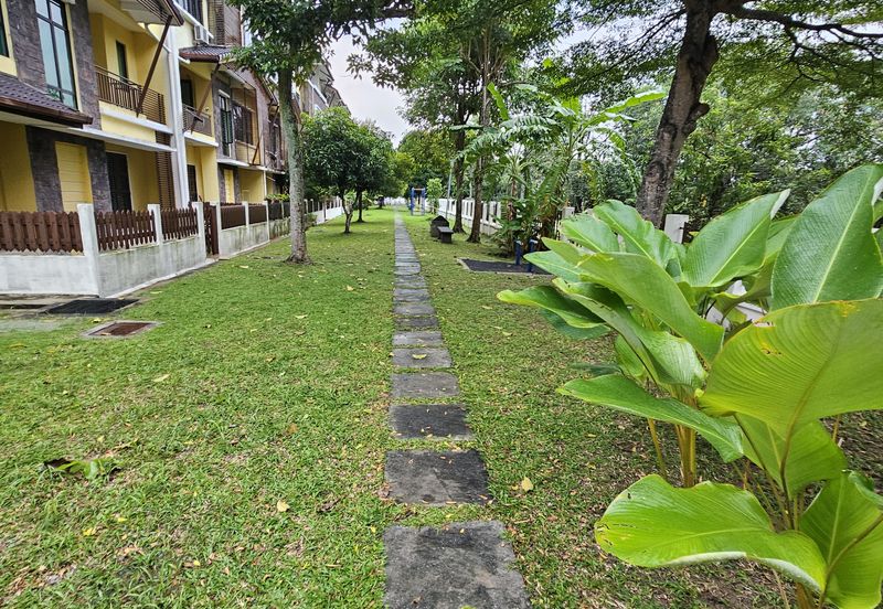 Avenue 2, Lake Valley