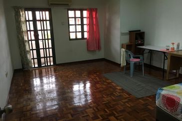 SL 4, Bandar Sungai Long