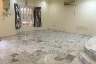 SL 4, Bandar Sungai Long