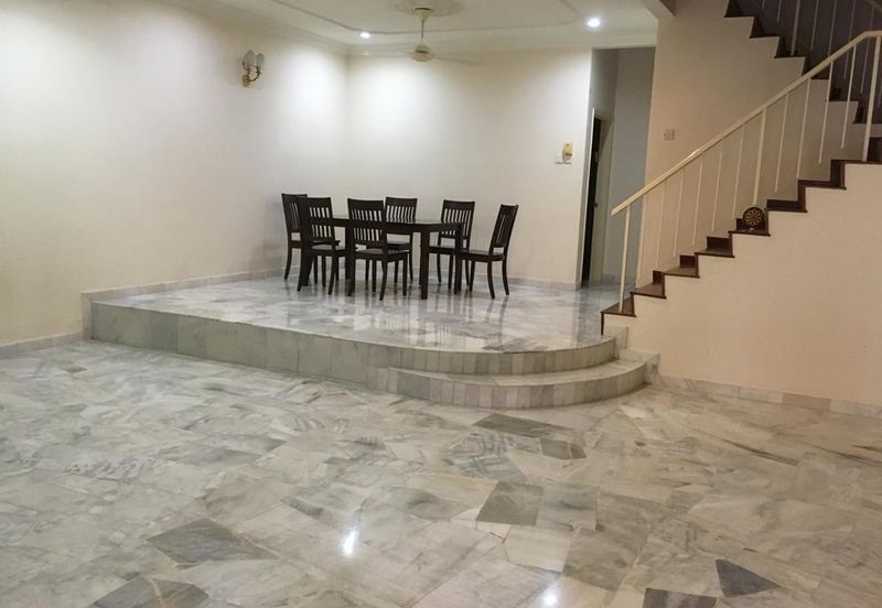 SL 4, Bandar Sungai Long