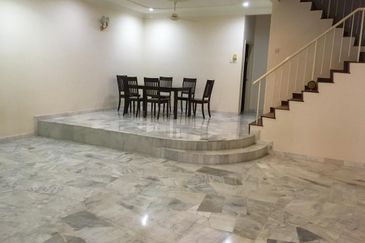 SL 4, Bandar Sungai Long