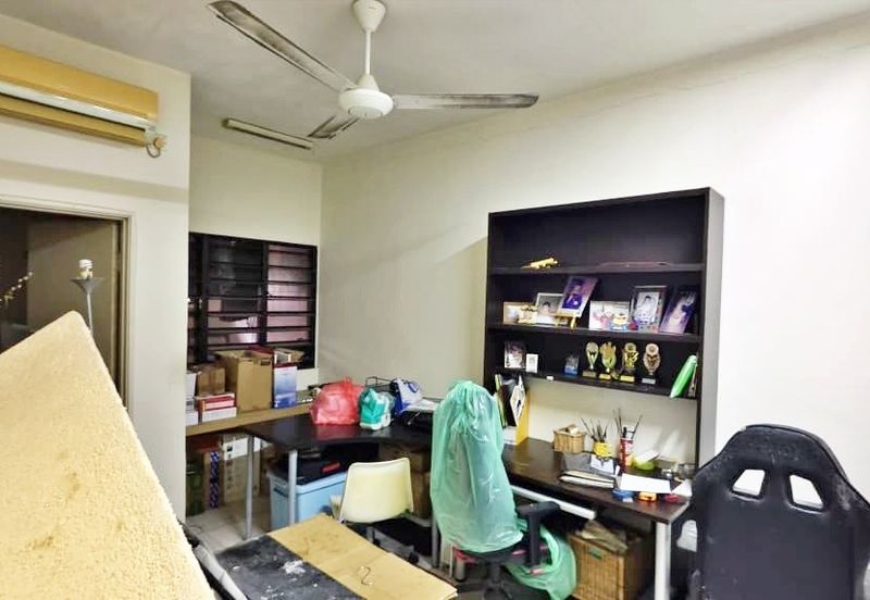 SL 13, Bandar Sungai Long