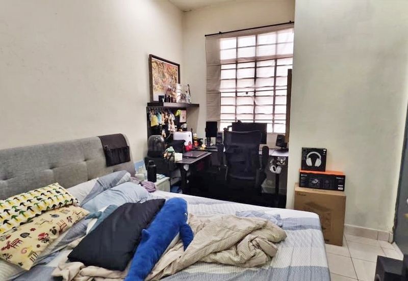 SL 13, Bandar Sungai Long