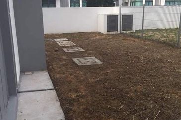 SemiD 2 Tkt berhampiran pantai-Punggai Kota Tinggi