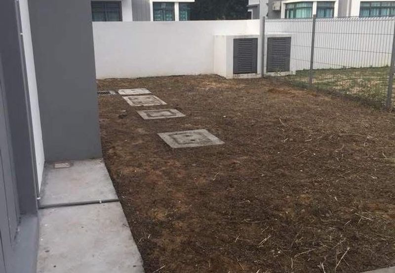 SemiD 2 Tkt berhampiran pantai-Punggai Kota Tinggi