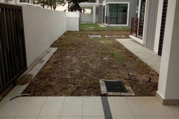 SemiD 2 Tkt berhampiran pantai-Punggai Kota Tinggi