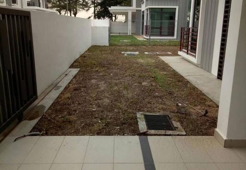 SemiD 2 Tkt berhampiran pantai-Punggai Kota Tinggi