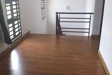 SemiD 2 Tkt berhampiran pantai-Punggai Kota Tinggi