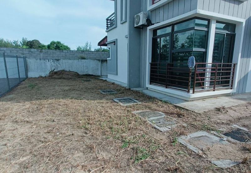 SemiD 2 Tkt berhampiran pantai-Punggai Kota Tinggi