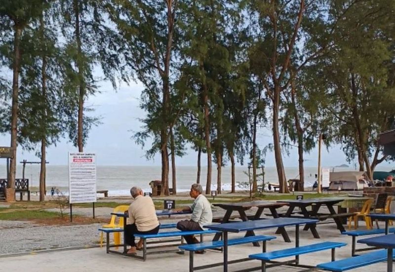 SemiD 2 Tkt berhampiran pantai-Punggai Kota Tinggi