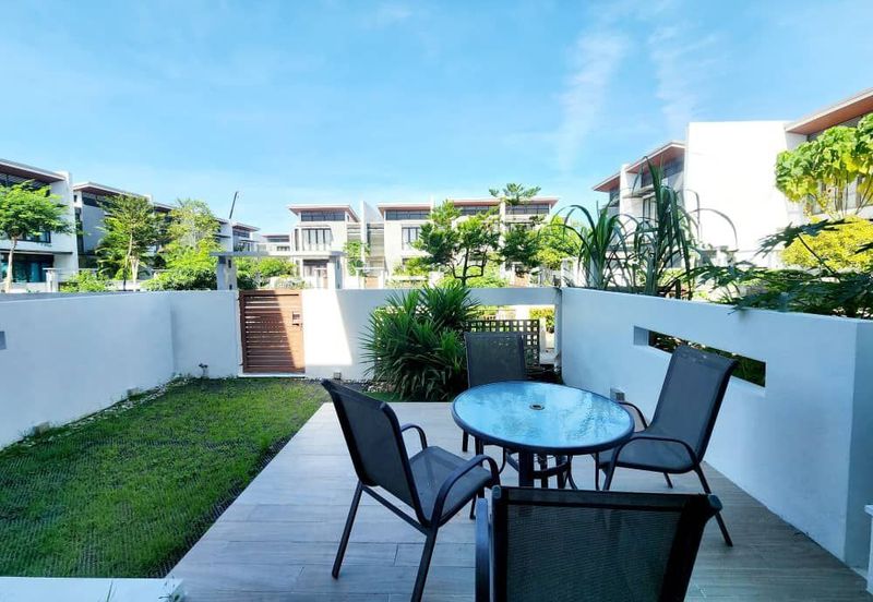 Mozart, Symphony Hills