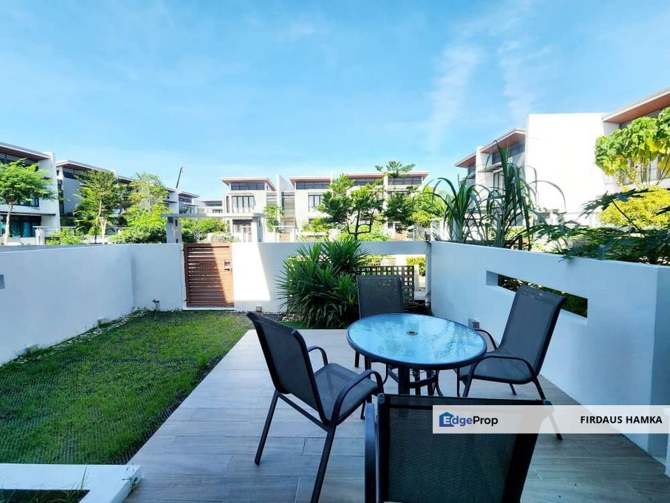 For Sale : Fully Furnished 3-Storey Mozart, Symphony Hills, Cyberjaya, Selangor, Cyberjaya