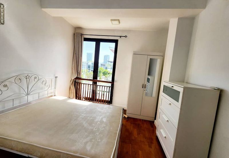 Mozart, Symphony Hills