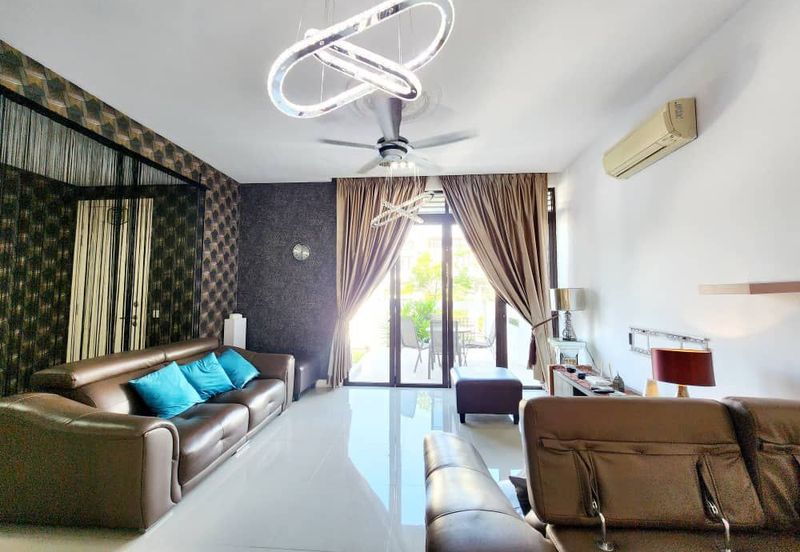 Mozart, Symphony Hills