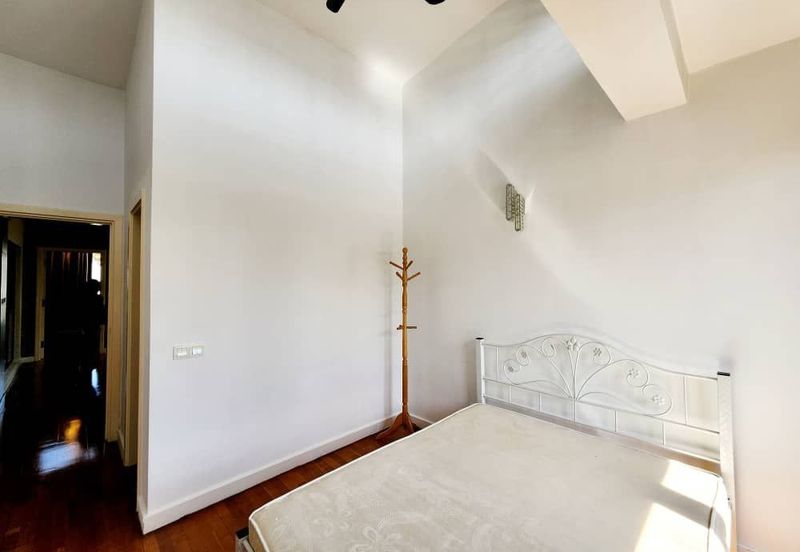 Mozart, Symphony Hills