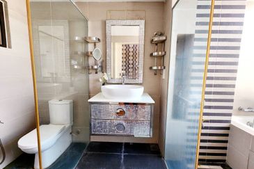 Mozart, Symphony Hills