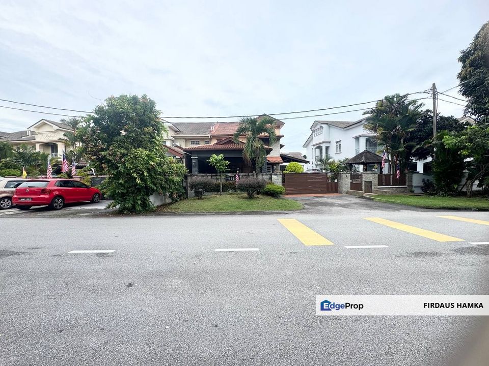 BIG LAND AREA FACING OPEN SEMI D HOUSE IN UKAY PERDANA, Selangor, Ulu Kelang