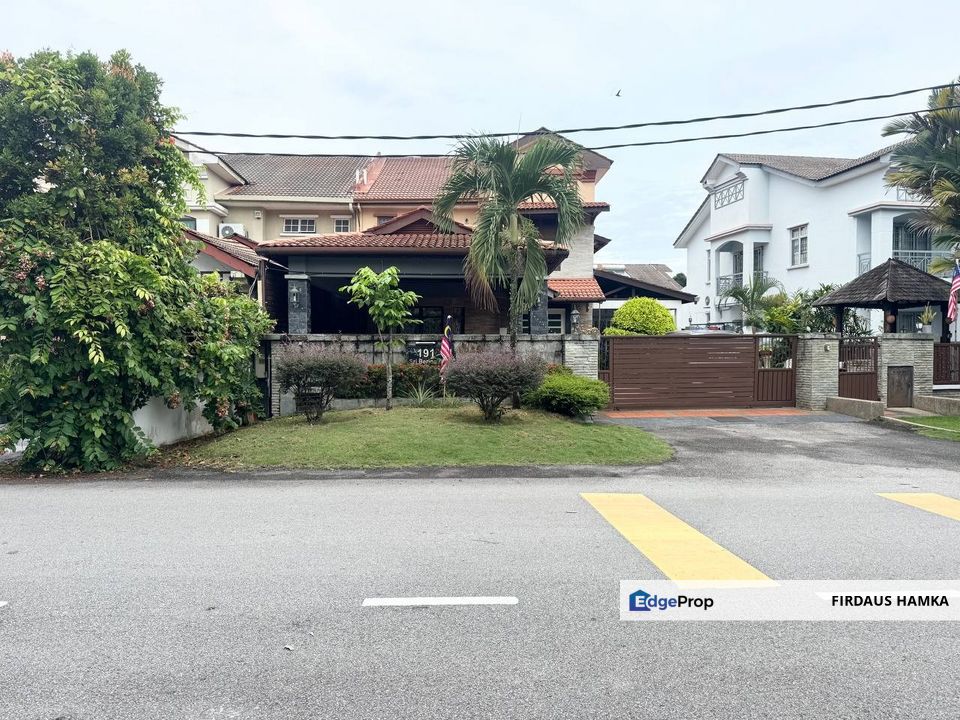 BIG LAND AREA FACING OPEN SEMI D HOUSE IN UKAY PERDANA, Selangor, Ulu Kelang