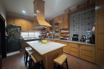 Jalan Ukay Perdana 4/2