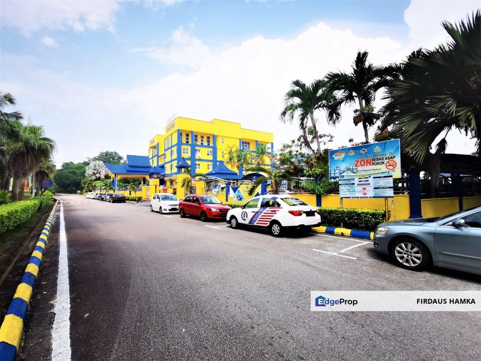 FREEHOLD Commercial Land (Petrol Station) Ayer Keroh, near Toll, Melaka, Ayer Keroh